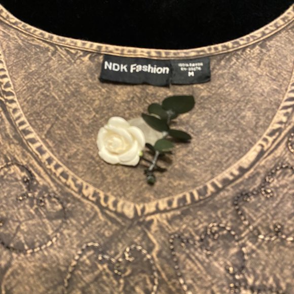 NDK FASHION Embroidered Sleeveless Top Brown Sz Medium - Picture 5 of 6